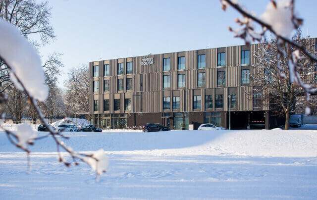 westhouse im Winter